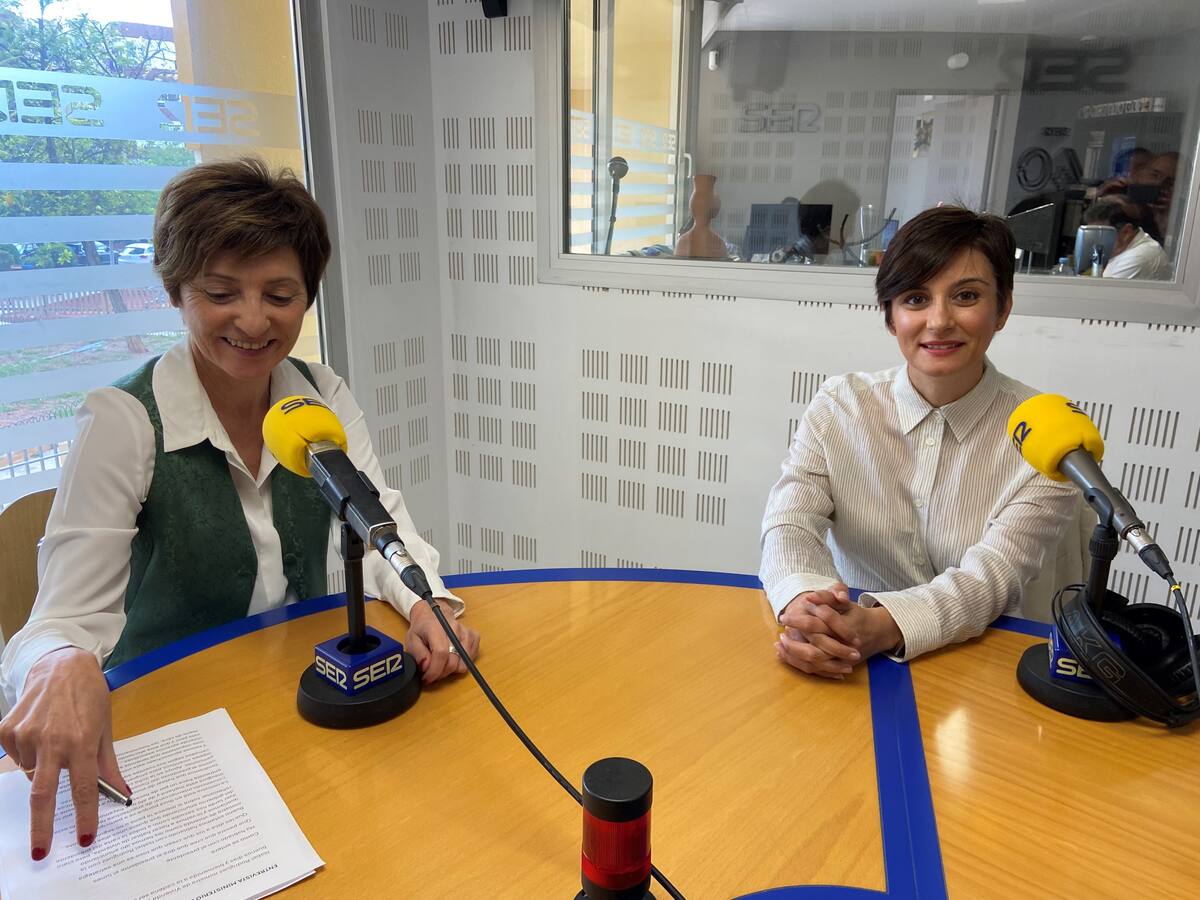 Isabel Rodríguez: "El Govern no declara las islas 'zona tensionada' por confrontar con el Gobierno central"