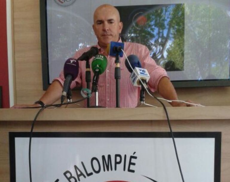 Luis César dio su rueda de prensa en la Feria