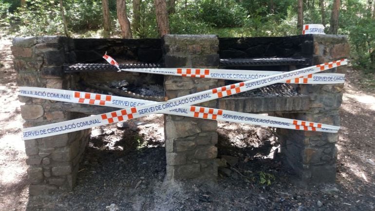 Una imatge d'una barbacoa de Sant Julià.