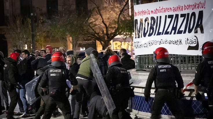 La oposición reacciona ante la decisión de seguir publicando el origen de los detenidos en Donostia