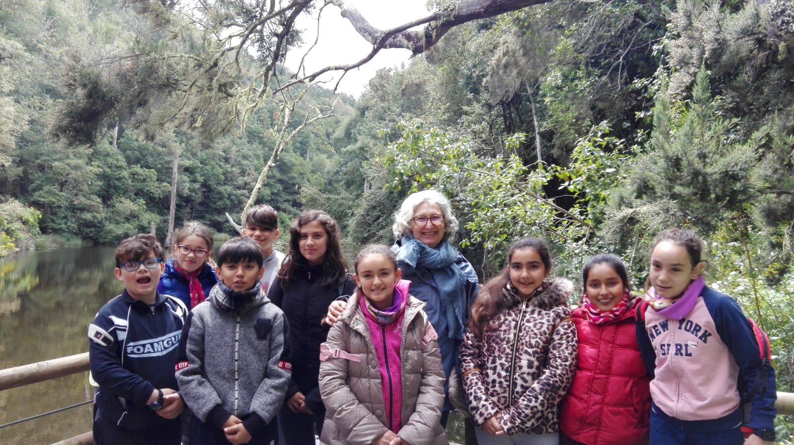 Nieves Álvarez se marcha de la docencia tras 33 años dedicados a alumnos de distintos niveles. La escuela unitaria, según la profesora, se convierte en la mayor parte de los casos en el único baluarte de los pueblos gomeros.