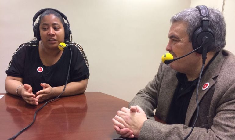 Kenia Carvajal, hija de la primera víctima asesinada por racismo reconocida por España, y Esteban Ibarra, presidente del Movimiento Contra la Intolerancia.