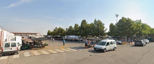 Explanada junto a la plaza de toros de Almagro donde se instala el mercadillo de la localidad