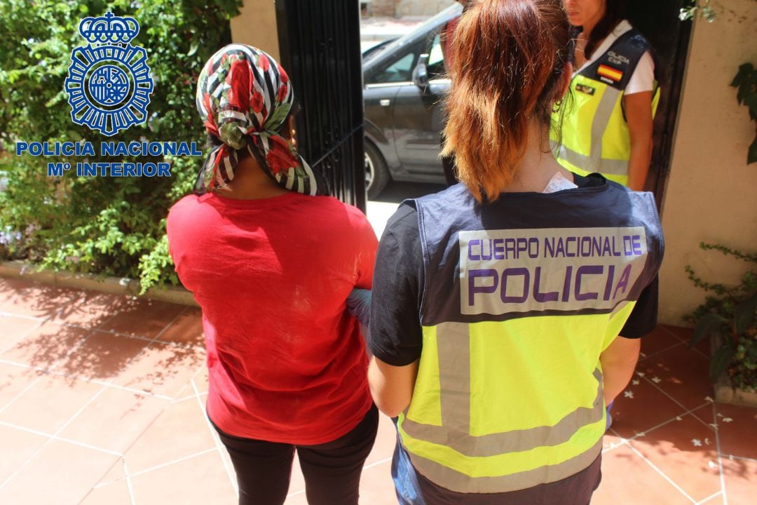 Imagen de una actuación policial de una red criminal sobre prostitución.