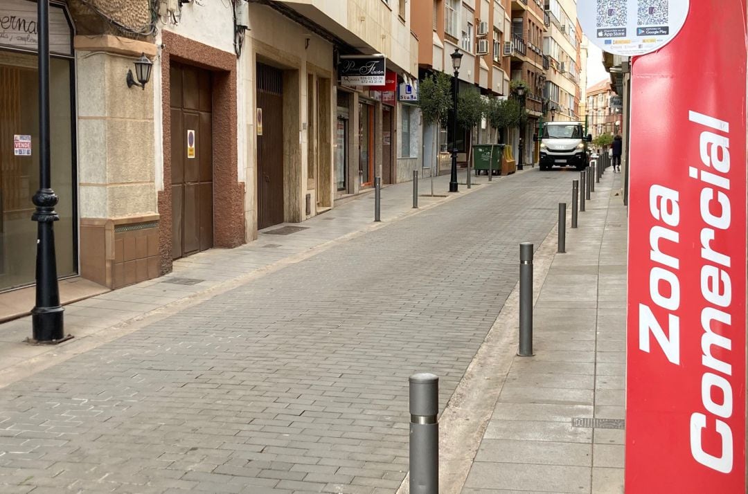 Imagen de archivo de una de las calles del centro de Valdepeñas (Ciudad Real) 