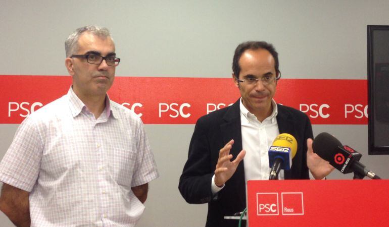Andreu Martín (esquerra) i Francesc Vallès, candidat a l'alcaldia pel PSC el 2015, en una imatge d'arxiu