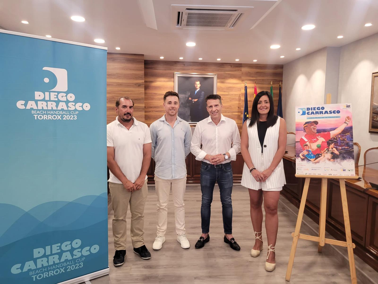 Presentado en Torrox la primera edición del Diego Carrasco Beach Handball Tour