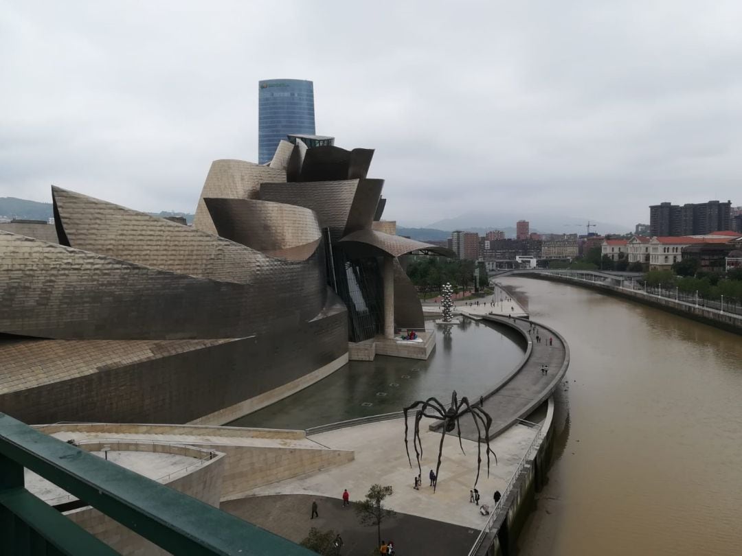 Los niños vuelven a pisar las calles de Bilbao