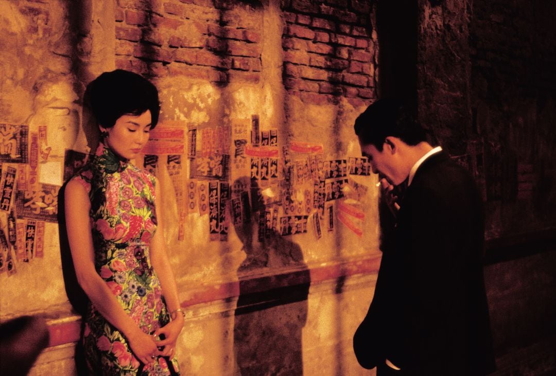 Tony Chiu-Wai Leung y Maggie Cheung en Deseando Amar