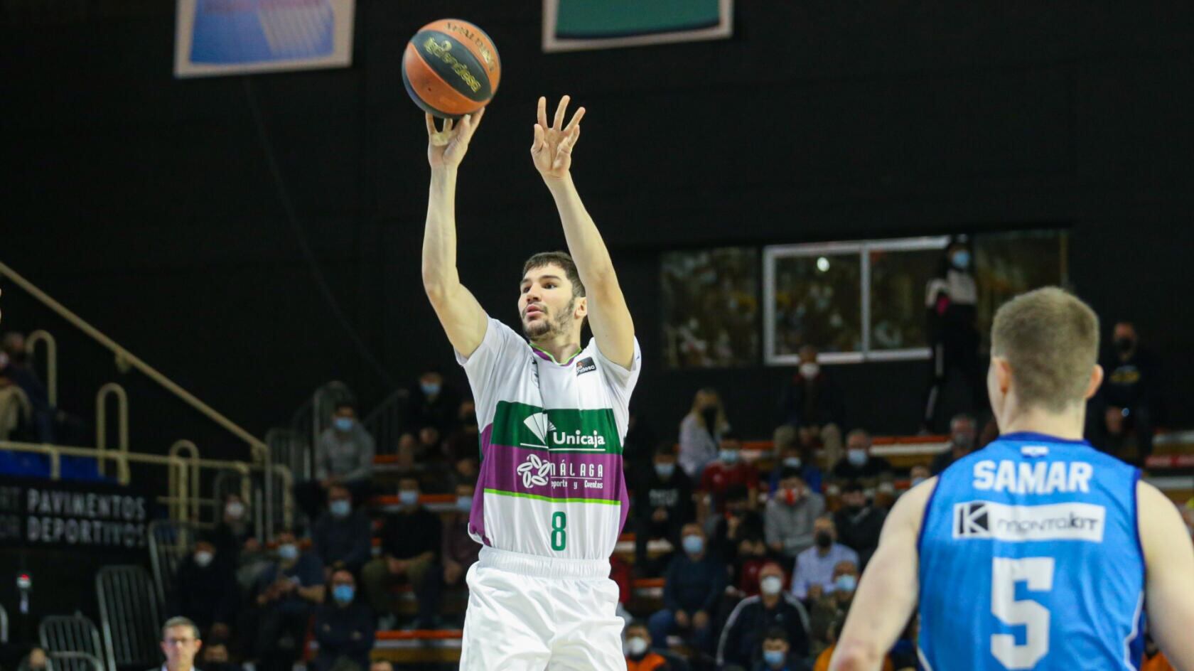 Brizuela lanza a canasta en el partido de la pasada temporada en Fuenlabrada