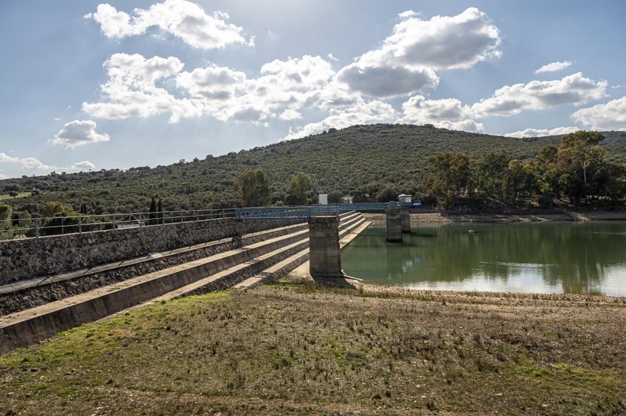 Presa del embalse de Gasset