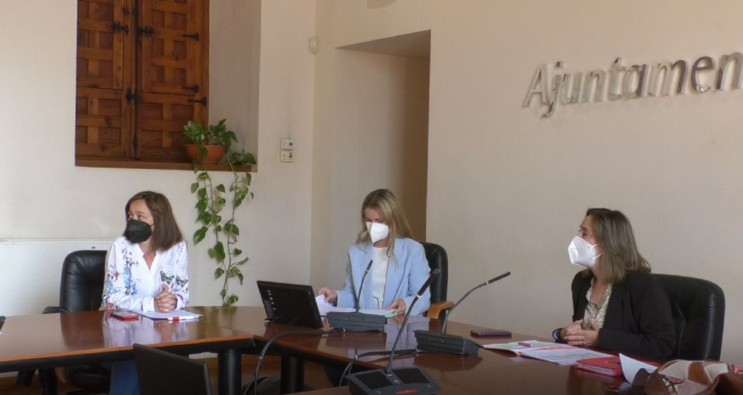 El ayuntamiento de Elche lanza el proyecto "Fem Escola"