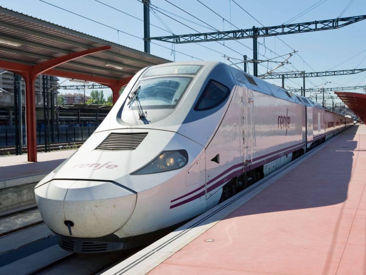 Renfe programa un segundo servicio Alvia en las estaciones de Cieza y Hellín