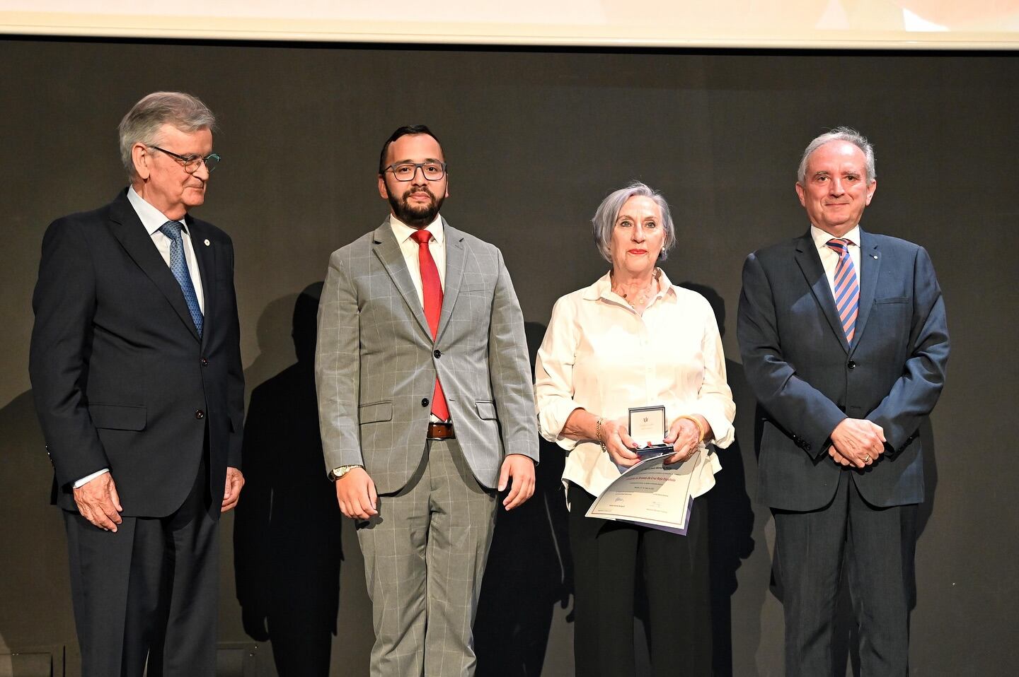 María Jesús recibe la distinción