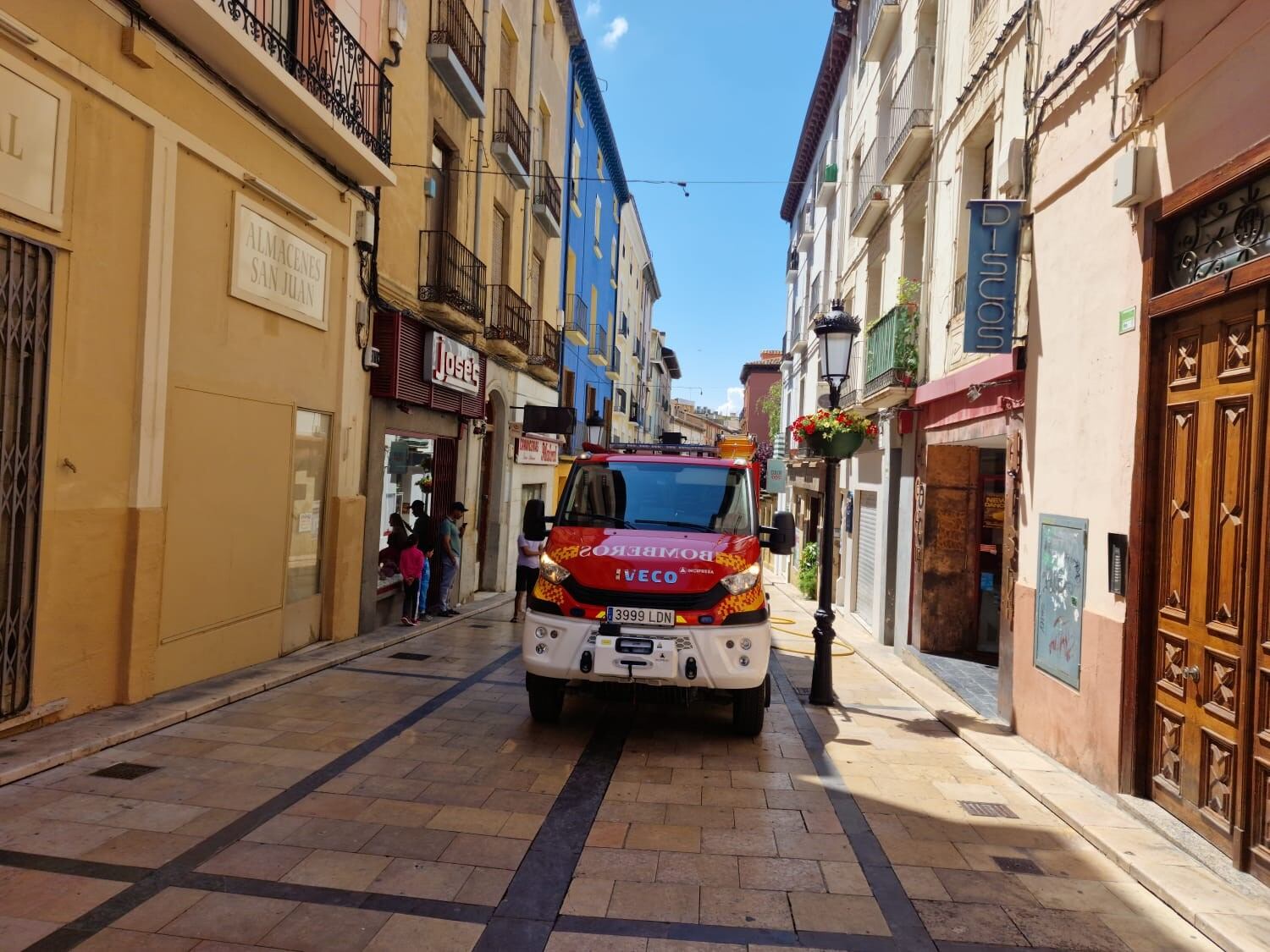 Los bomberos han realizado la inspección de los inmuebles afectados por el incendio