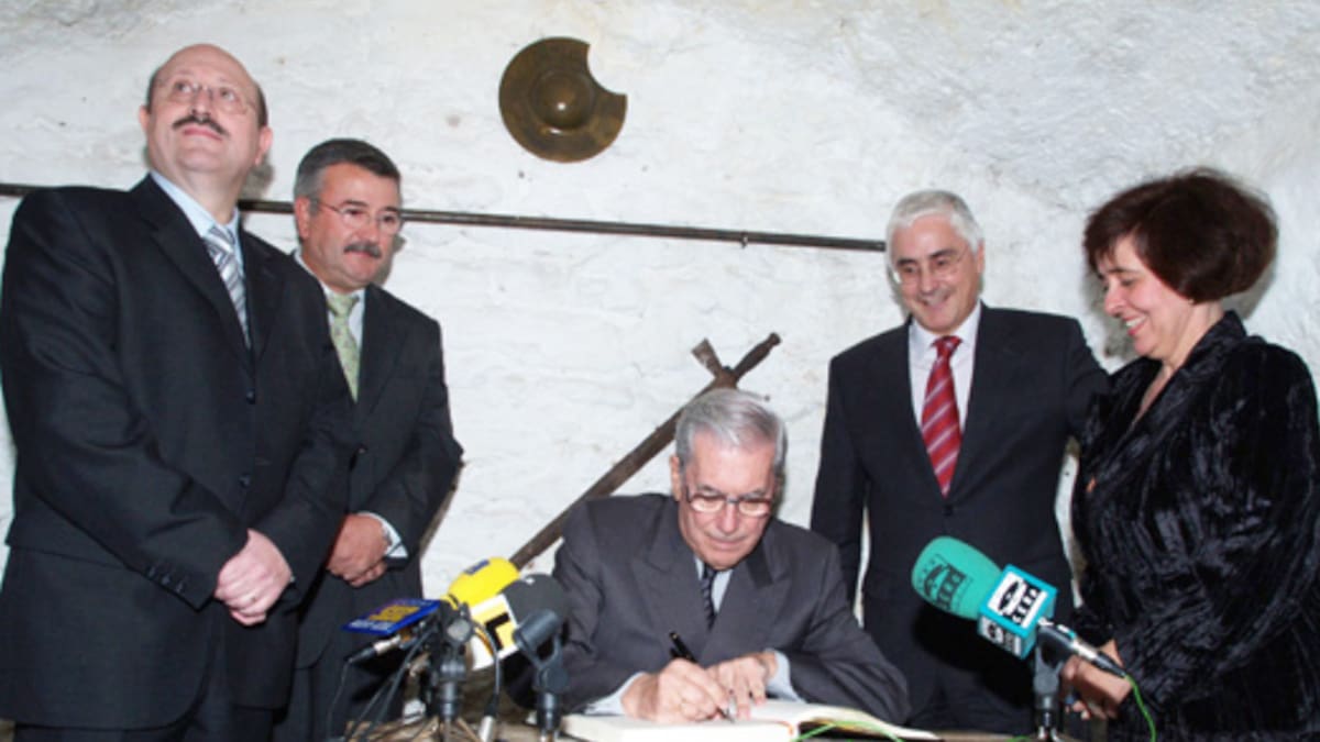 Vargas Llosa era Académico de La Argamasilla: Entrevista con Pilar Serrano