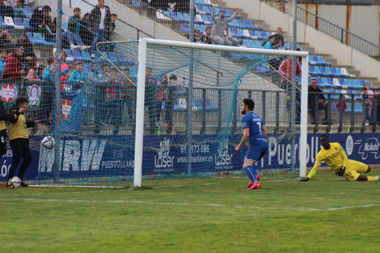 Gol de Iván Limón contra el Granada