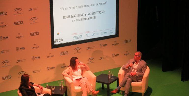 Valérie Tasso, Ayanta Barilli y Boris Izaguirre durante el Congreso de la Felicidad de Vejer