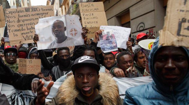 Manifestación conta el racismo en Lavapiés tras la muerte de Mbaye