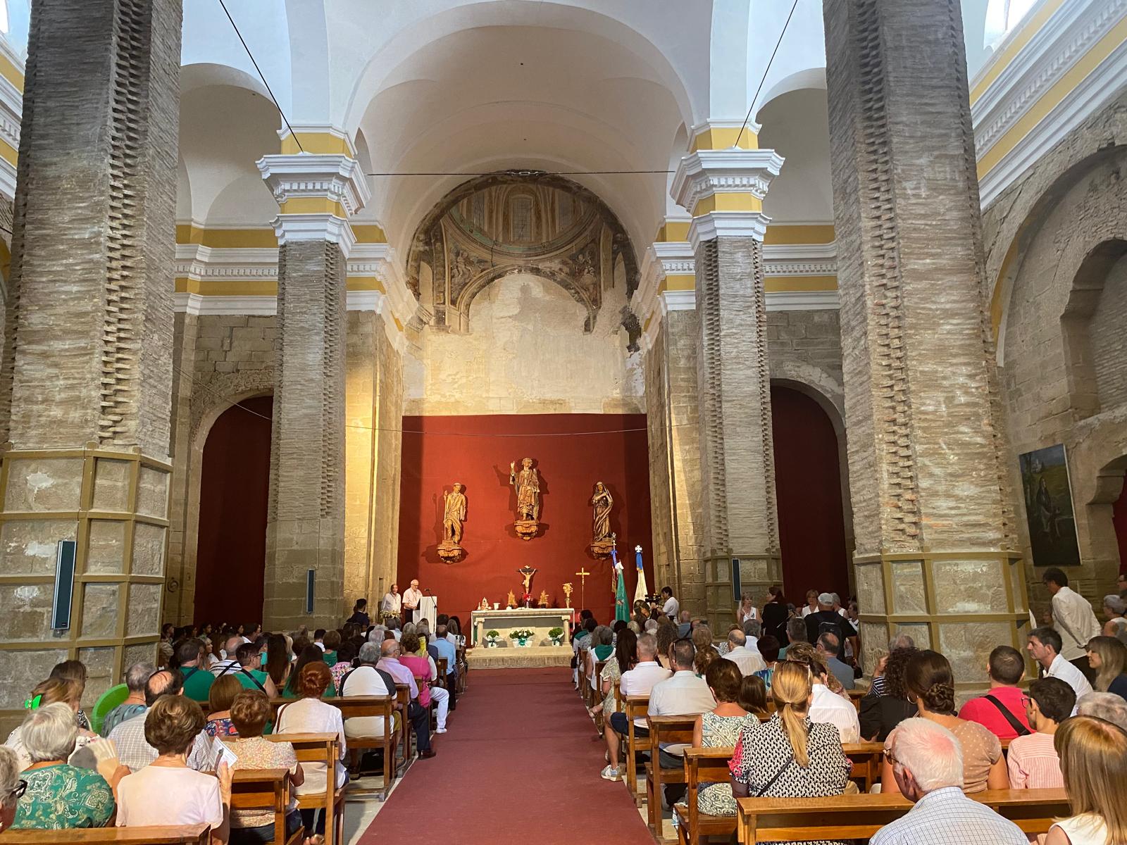 Momento de la misa en la ermita de Loreto, en homenaje a la cuna de San Lorenzo