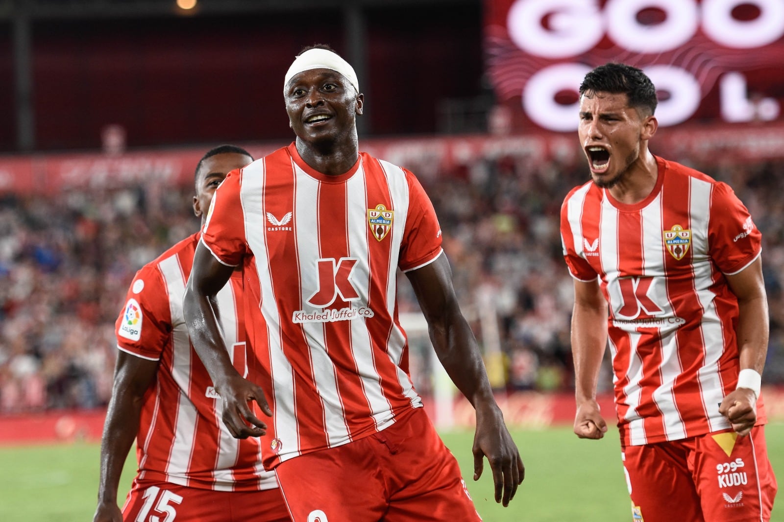 Sadiq en su último partido con la camiseta del Almería.