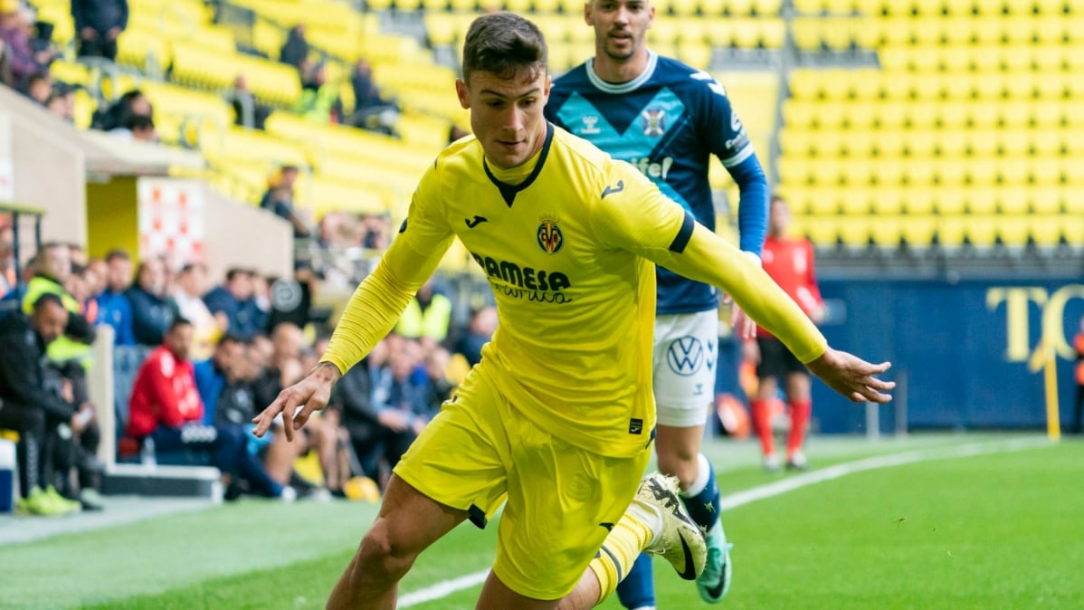 Diego Collado con la camiseta del Villarreal