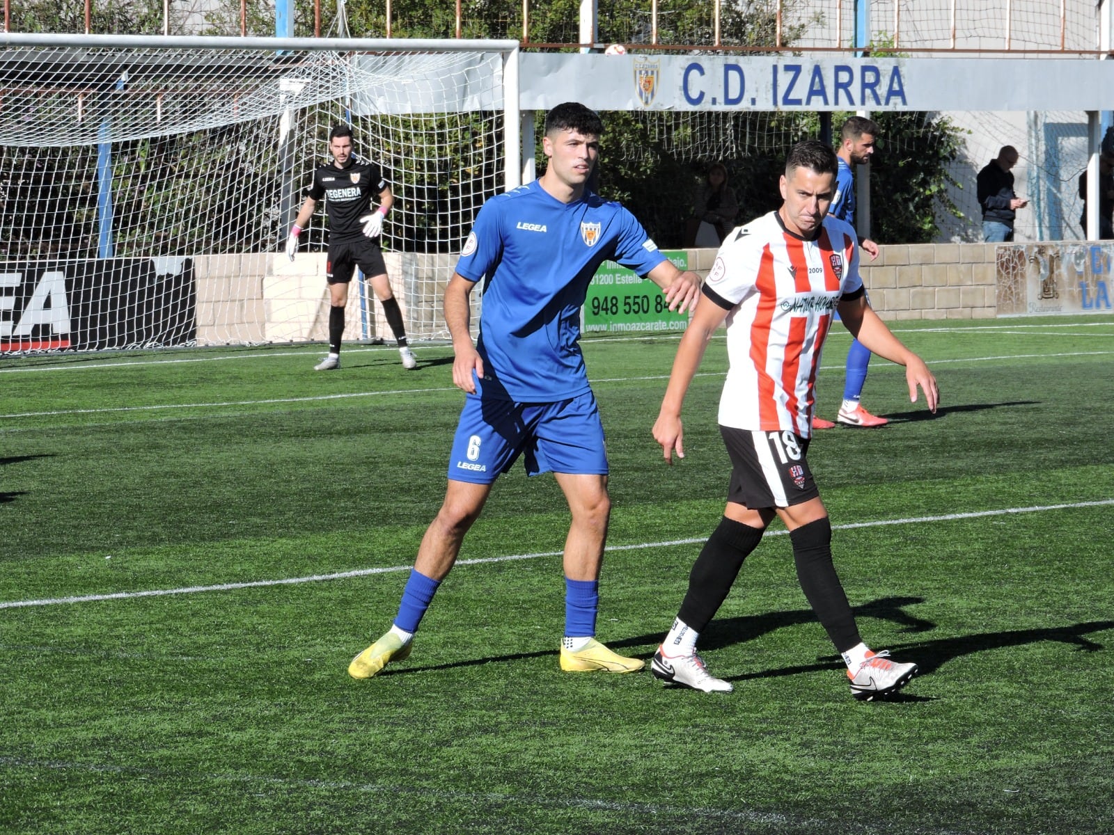 Ander Cubillas y Antonio Caballero en una acción de la primera mitad / UD Logroñés