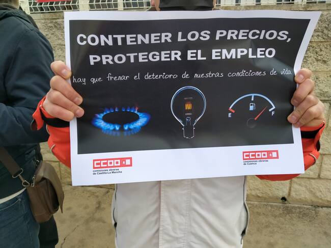 Cartel de la campaña de CCOO para pedir la contención de precios