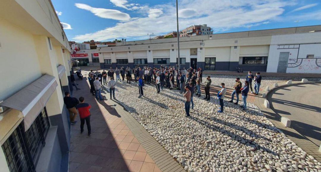 Protesta de los bomberos en la sede del CEIS en la ciudad de Murcia