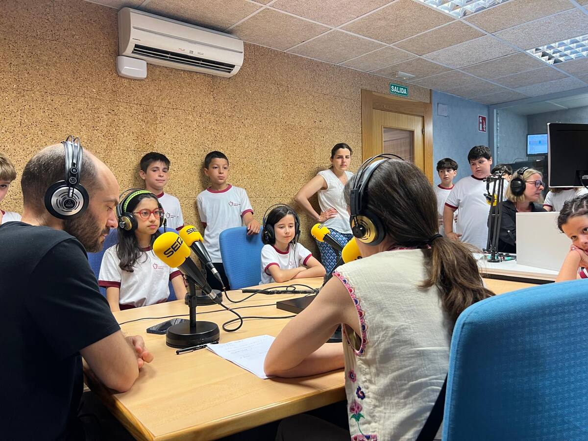 160 personas dan vida al espectáculo ‘Ulterior, el viaje’ en el Paseo del Mercadal de Calahorra