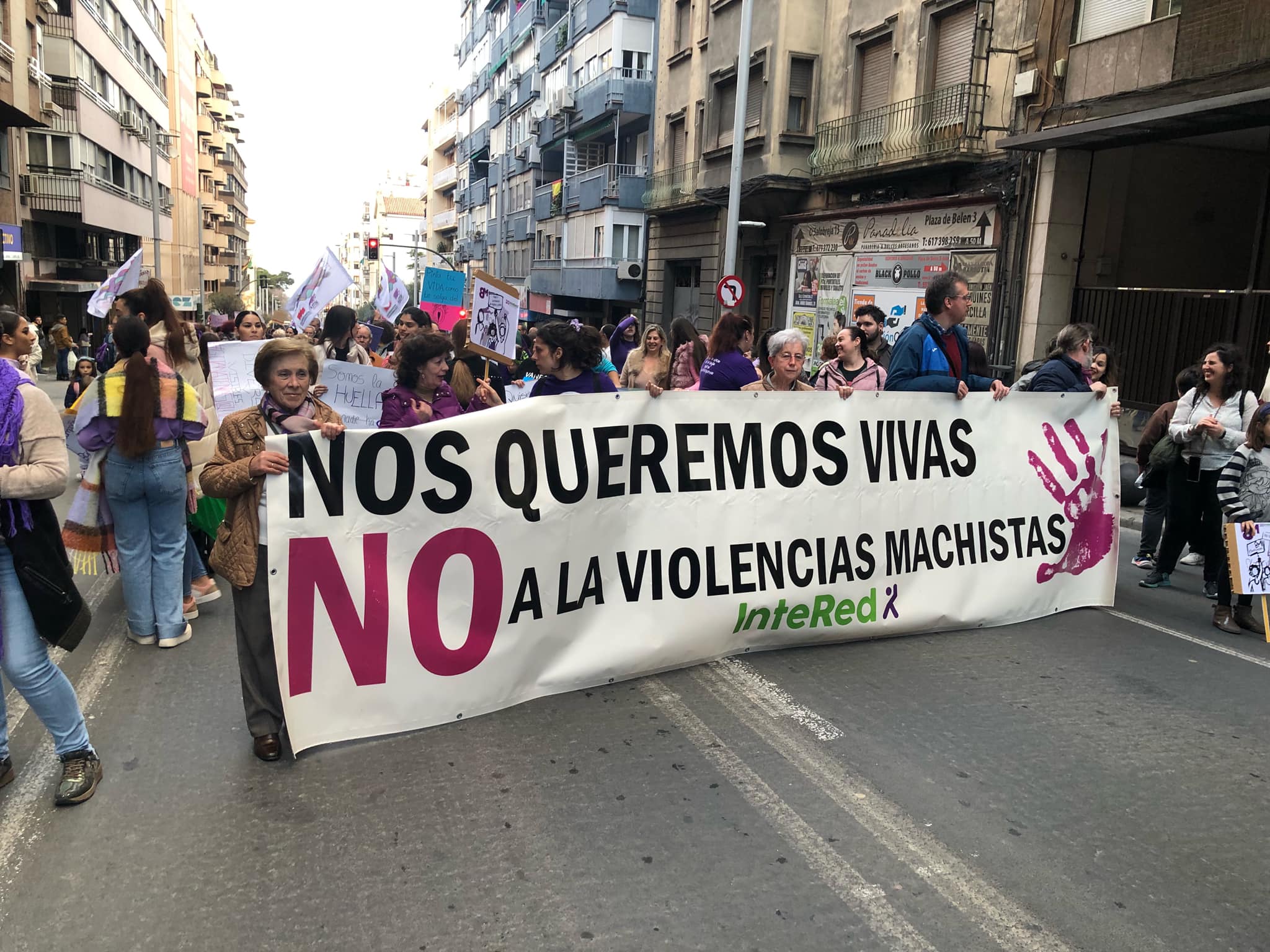 Una manifestación contra la violencia de género en la capital jiennense