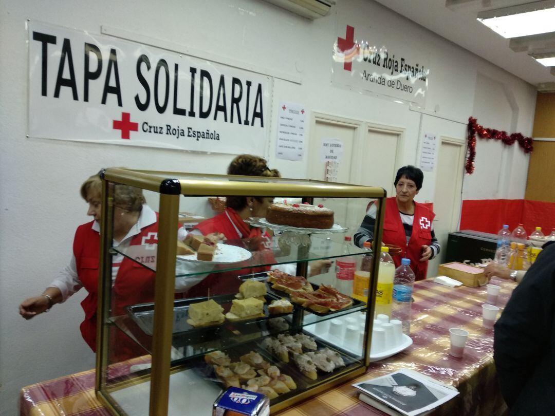 Los pinchos y tapas han sido elaborados y donados específicamente para esta iniciativa solidaria