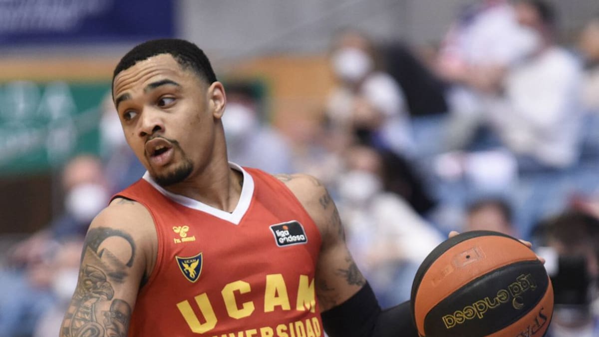 "Con todo lo que ha pasado el UCAM, los jugadores merecen estar con su afición"