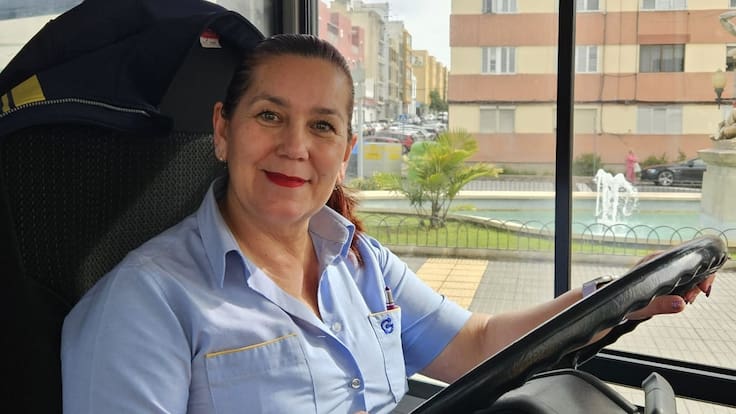 Celia, conductora de Guaguas municipales pone en valor su experiencia en el sector