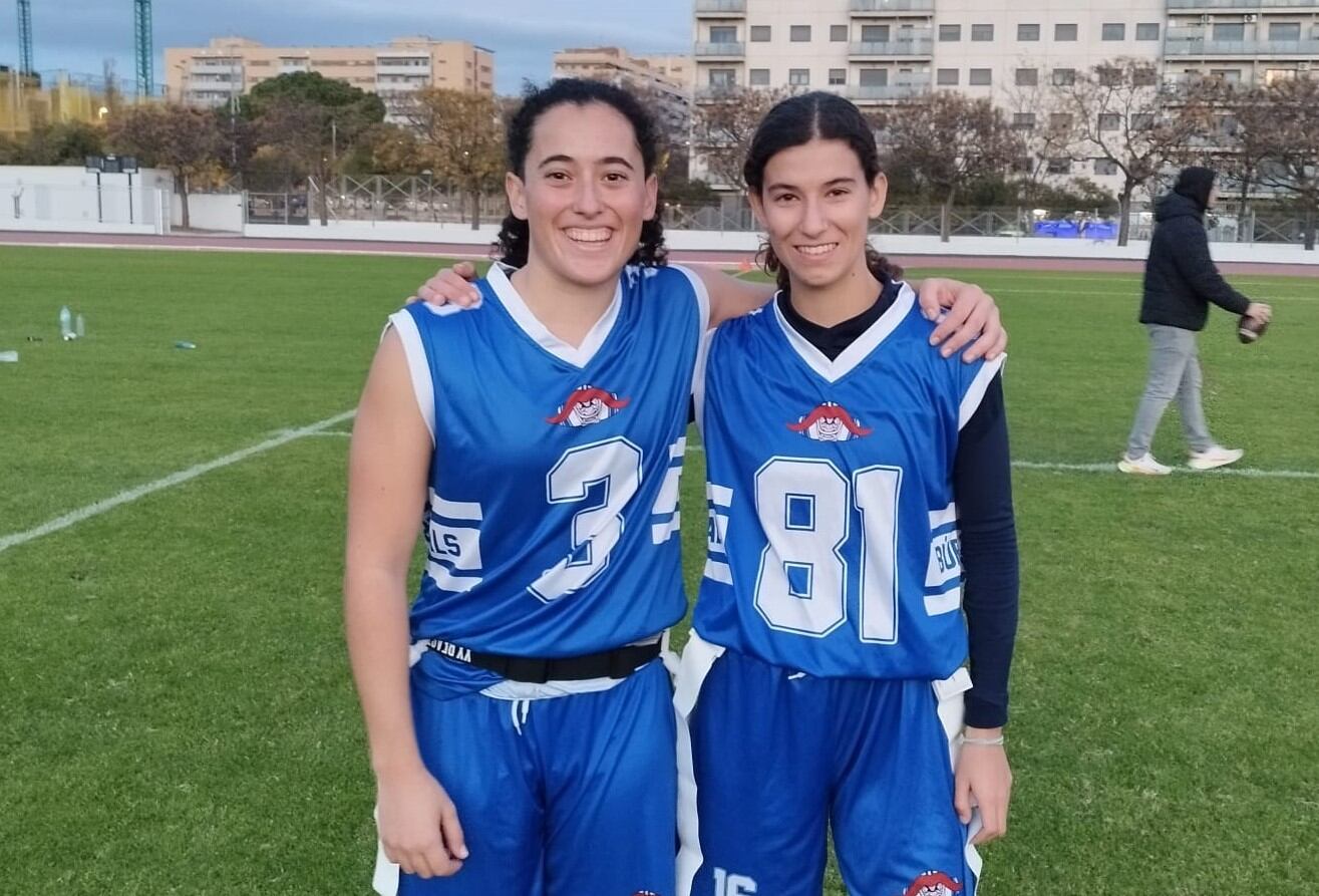 Les ciutadellenques Ruth Álvarez amb el dorsal 3 i Noa Moll, amb el 81 juguen enguany a las Barcelona Búfals, club on, previament, ja havia jugat la maonesa Laura Ribera.