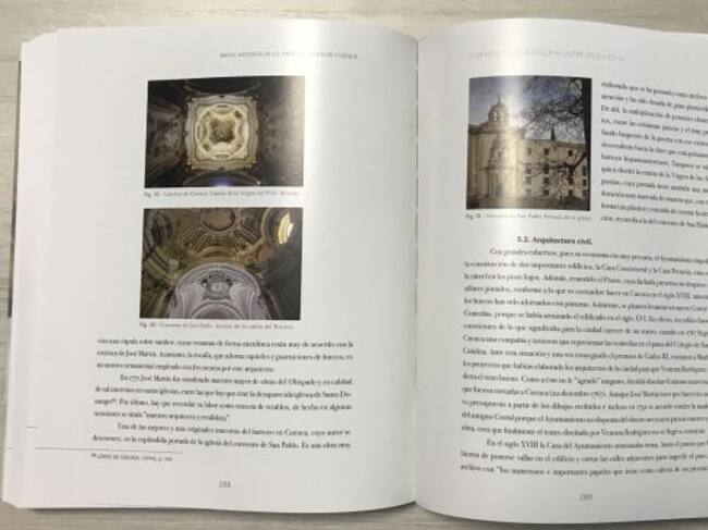 El libro presenta un análisis y una amplia visión de Cuenca desde distintos aspectos.