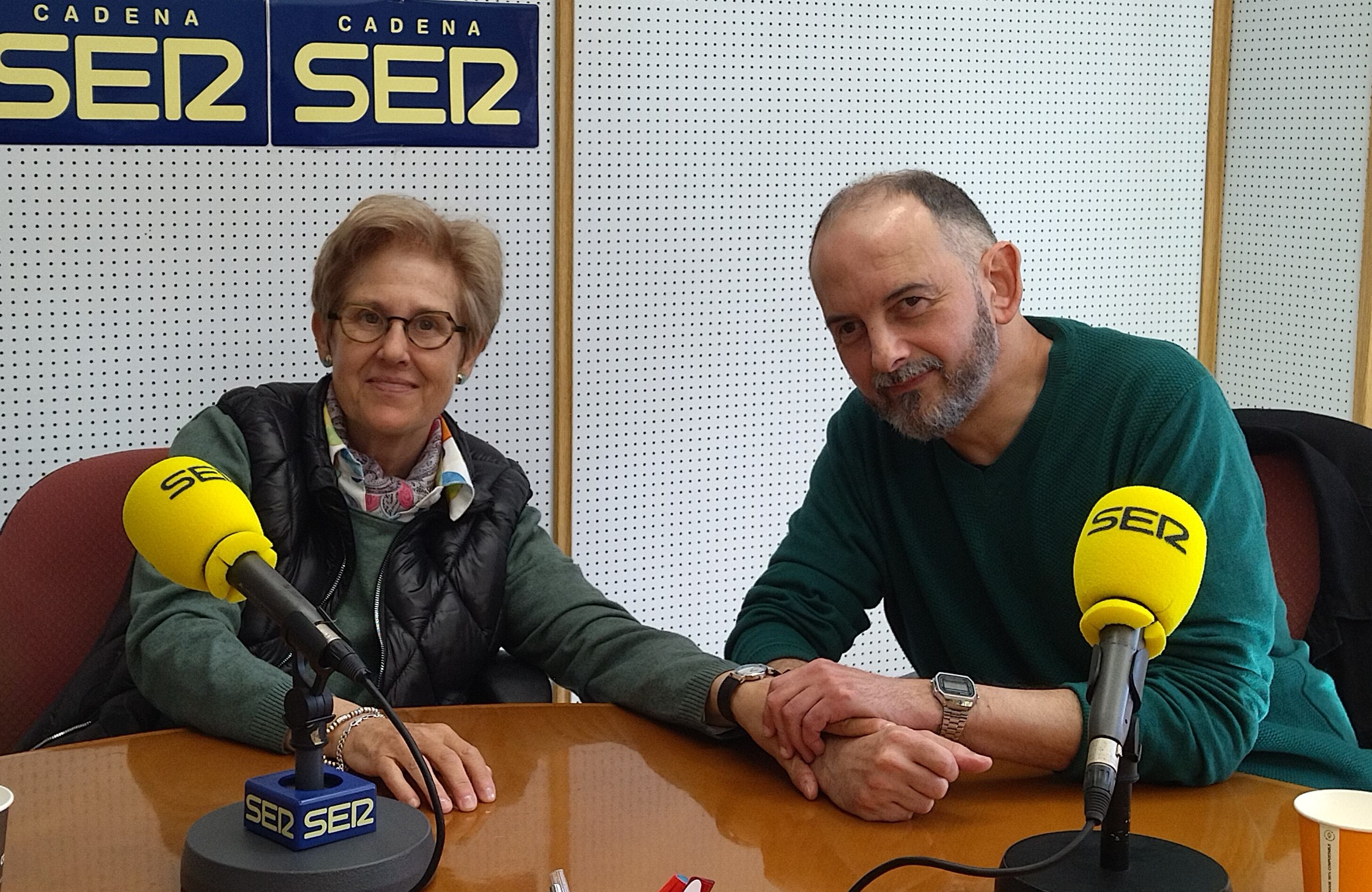 Los escritores María Sánchez y Félix J. Palma