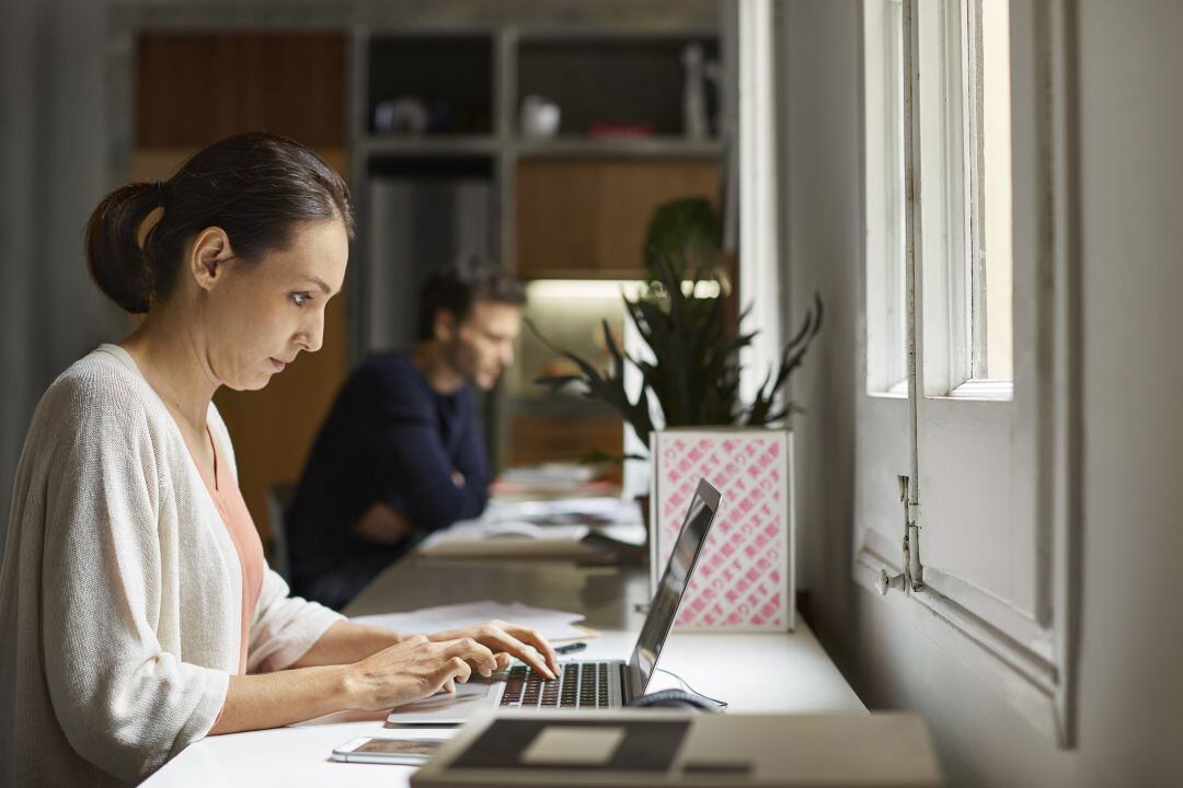 Con el confinamiento, el teletrabajo se incrementó hasta alcanzar el 34% de la población durante aquellas semanas