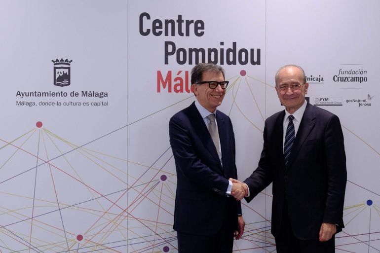 El presidente del Centro Pompidou de París, Serge Lasvignes, junto al alcalde de Málaga, Francisco de la Torre