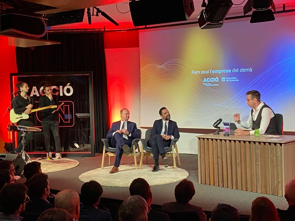 El conseller d&#039;Empresa i Treball, Roger Torrent, i el conseller delegat d&#039;ACCIÓ, Albert Castellanos, durant les jornades &quot;ACCIÓ &#039;ON&#039;&quot;