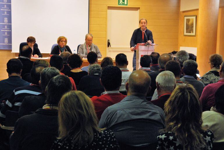 Un momento del Comité Provincial del PSOE, con la presencia de su secretario provincial, Juan Luis Gordo.