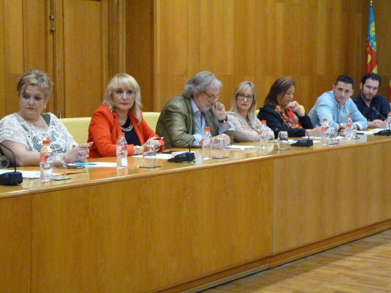 Bancada del grupo popular en el plenario de Elda 