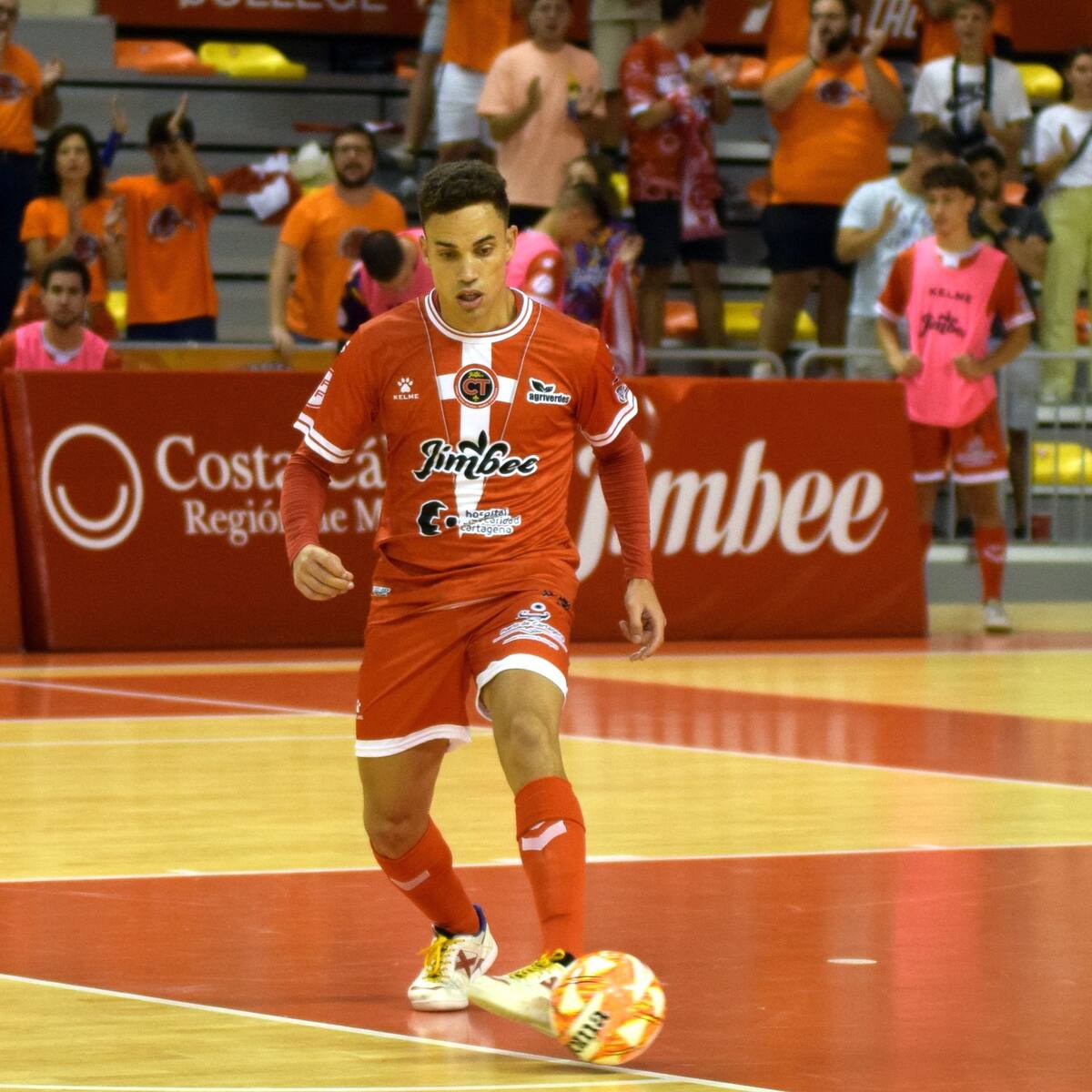 Jesús Izquierdo sufre un esguince de rodilla