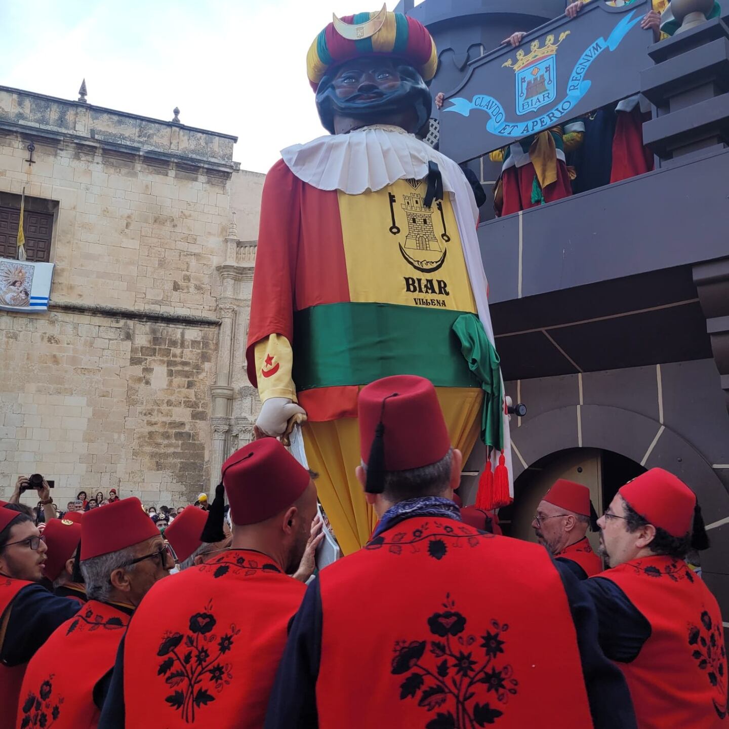 La Mahoma es retirada del Castillo