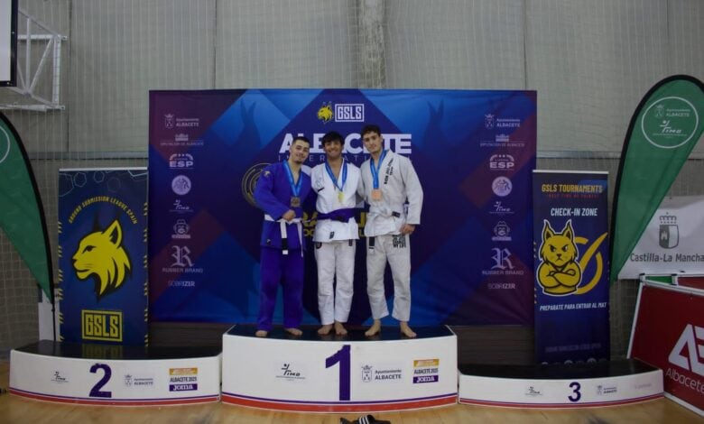 El socuellamino Ángel Alcolea brilla en su debut en el Open Internacional de Grappling