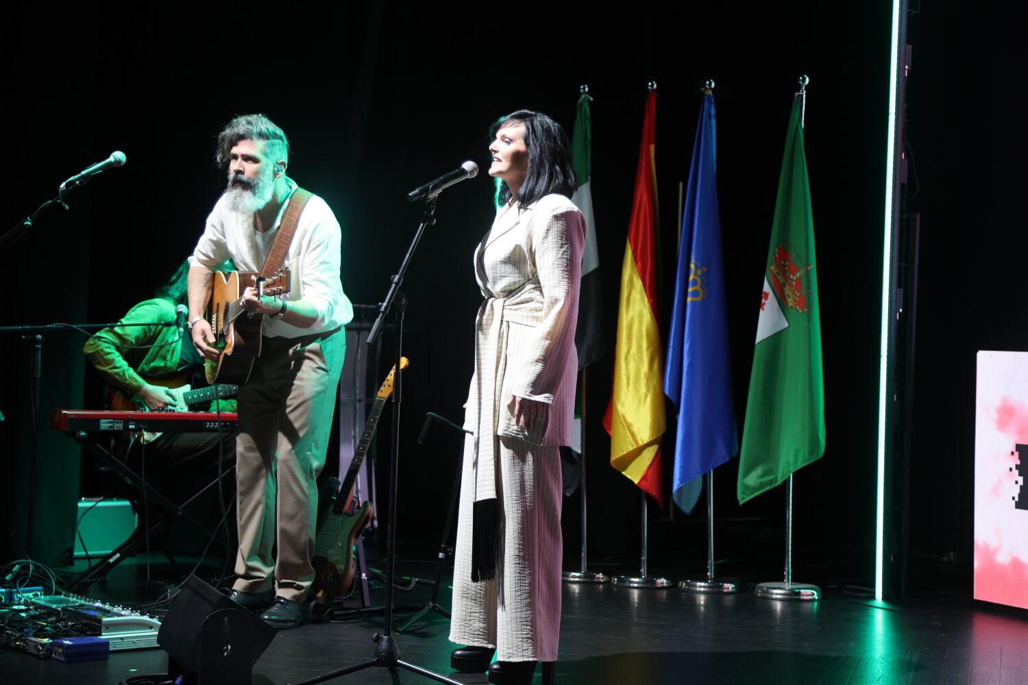 En lo musical, dos pacenses destacados, Alberttinny y Nazaret/ Diputación de Badajoz