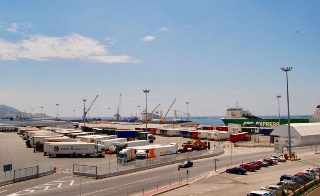 Imagen de las mercancías en el Puerto de Motril