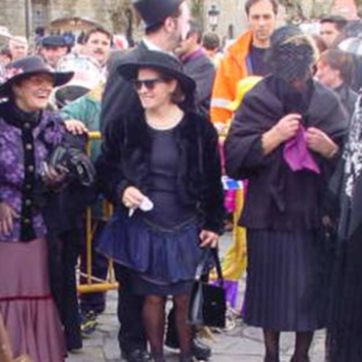 Cambre celebra el Entroido Pequeno a lo grande