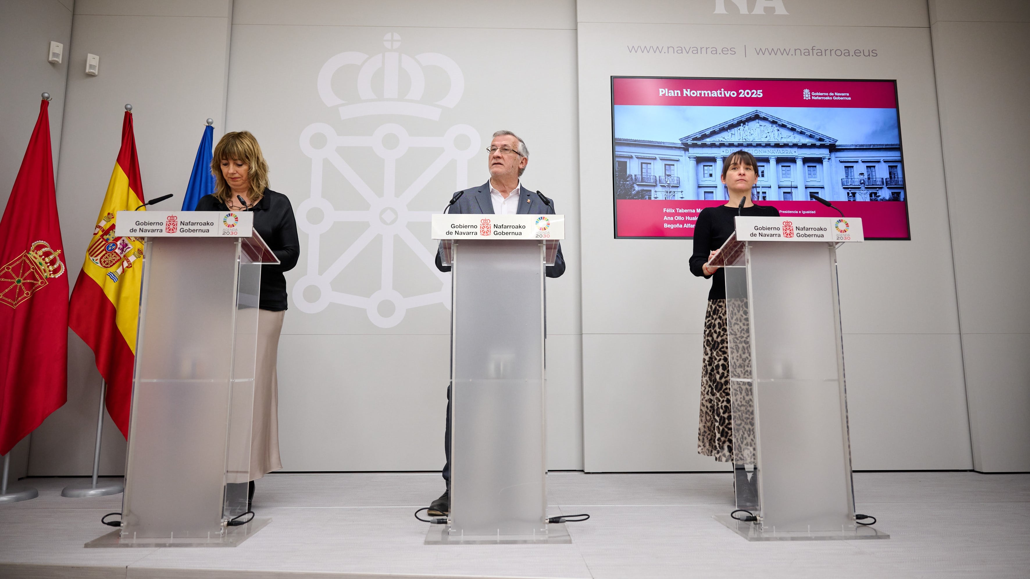 Ana Ollo, Félix Taberna y Begoña Alfaro presentan el Plan Anual Normativo para 2025. Gobierno de Navarra