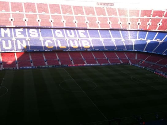 El estadio culé ya está preparado para el partido que jugarán el FC Barcelona ante el Shakhtar Donetsk en la ida de los cuartos de final de &#039;Champions&#039;